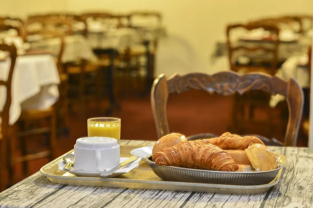 Hotel Paris Nord 2*,